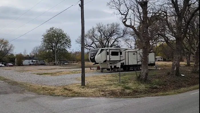 East Cherokee RV Park Picture 4