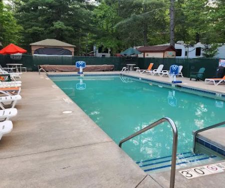 Chain O' Lakes Camping Resort