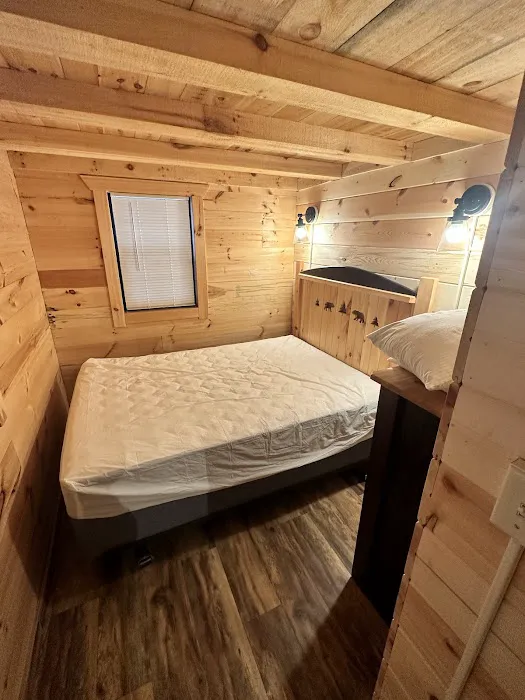 Chain O' Lakes Camping Resort Picture 5