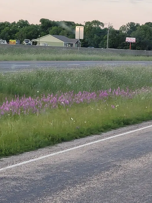 1770 West I-30 RV Park Picture 3
