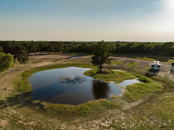 Royal Oaks RV Park Picture 2