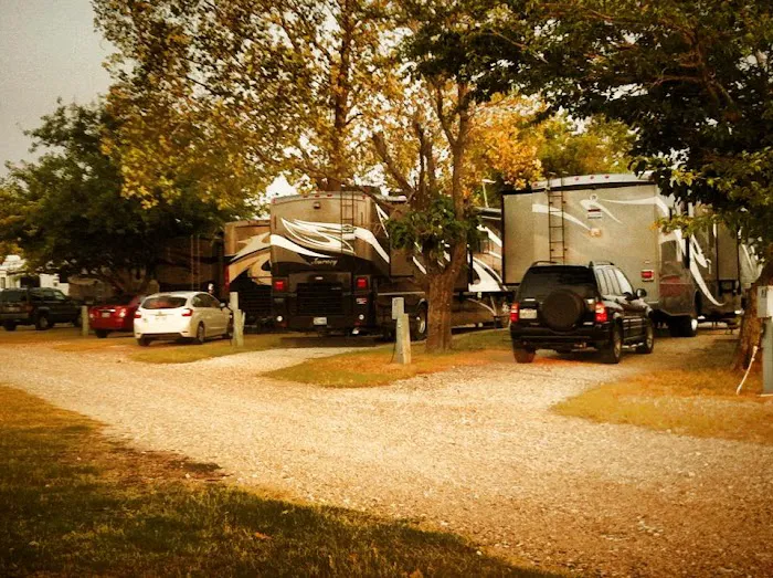 Dallas Northeast Campground & RV Park Picture 9