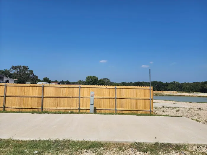 Cowboys RV Park- Emory, Tx Picture 2