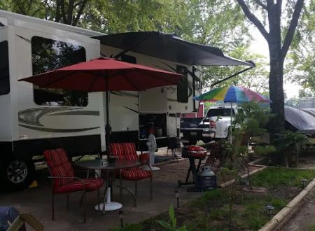 Lakeside Cove RV Park
