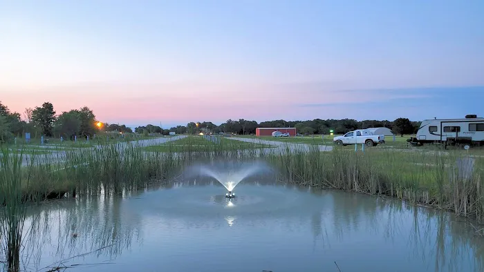 Lovely RV Resort Picture 4