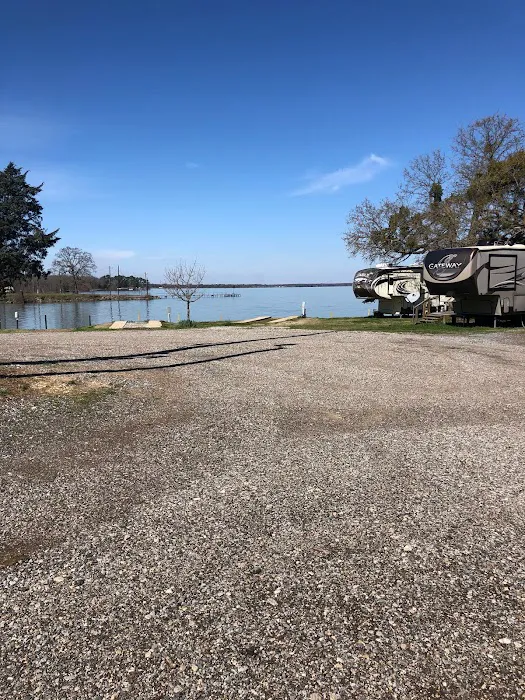 Red Bear RV Resort Picture 9