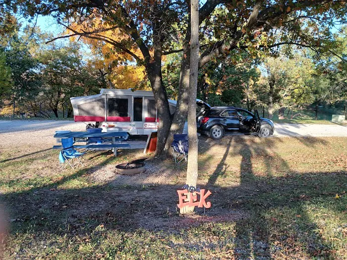 Lake Miami - Modern & Tent Campground Picture 7