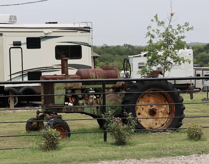 Smith Farms RV Park Picture 6