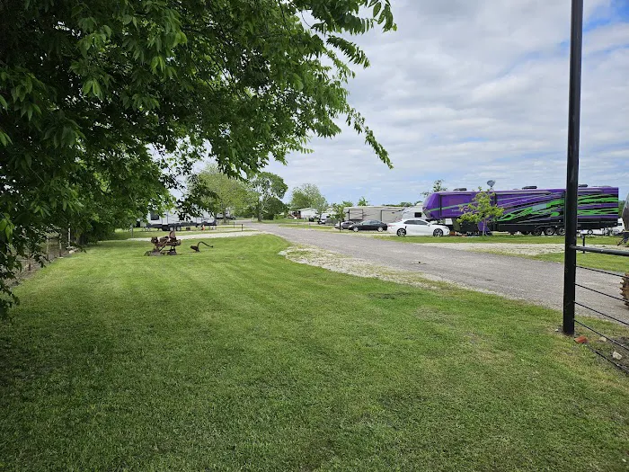 Smith Farms RV Park Picture 10