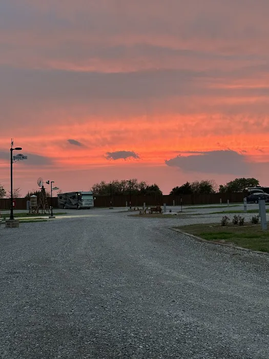 The Farmstead RV Park Picture 9