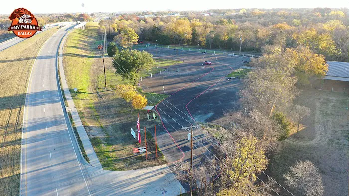 Dallas Melissa RV and Tiny Home Park Picture 2