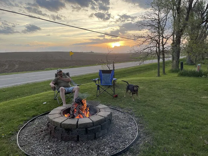Shady Oaks RV Campground Picture 3