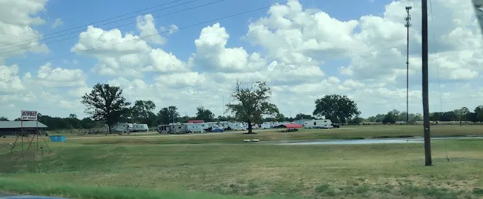 Midway Rv Park Picture 3