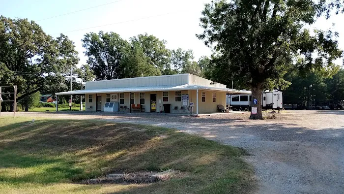 Lovin' Life RV Park and Country Store Picture 3