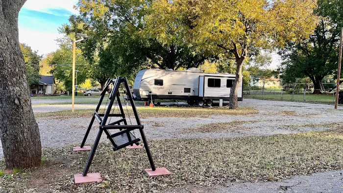 Wynnewood North RV Park Picture 9