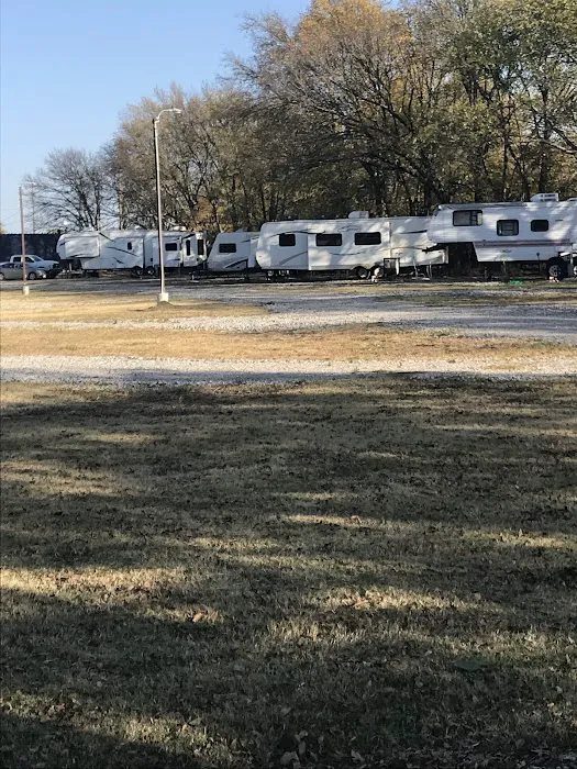 The Grove RV Park Picture 3
