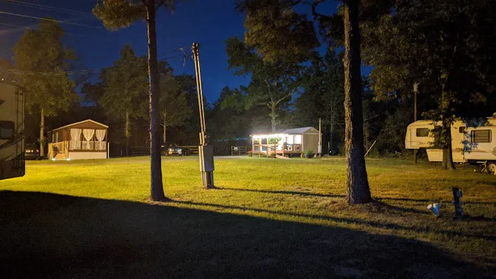 Hawks Nest Senior RV Park Picture 6