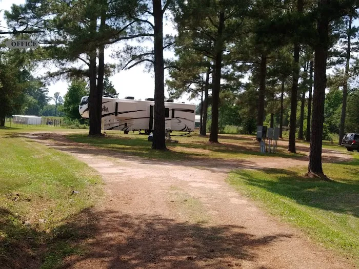Almost Heaven RV Park Picture 10