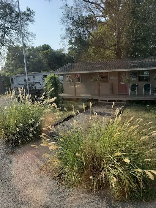J & J RV Park & Storage Picture 2
