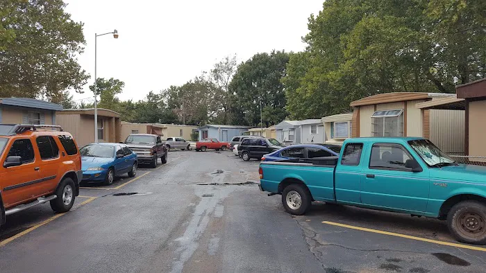 Alpine Mobile Homes Park Picture 9