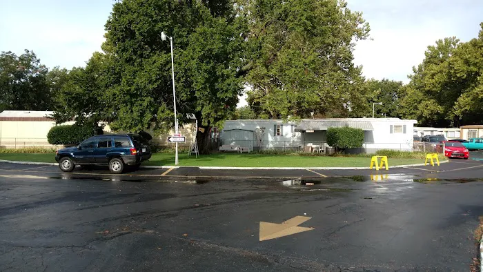 Alpine Mobile Homes Park Picture 10