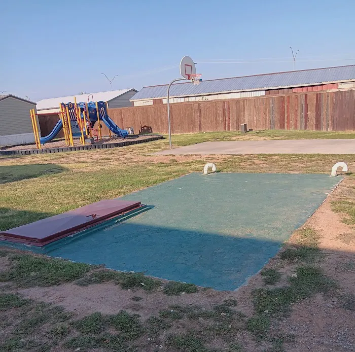 Moore Santa Fe Estates Picture 7