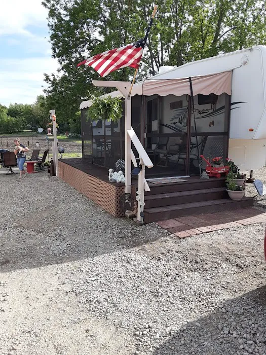 Hanna's Campground Picture 8