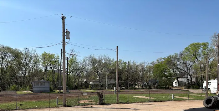 Campus Court Picture 3