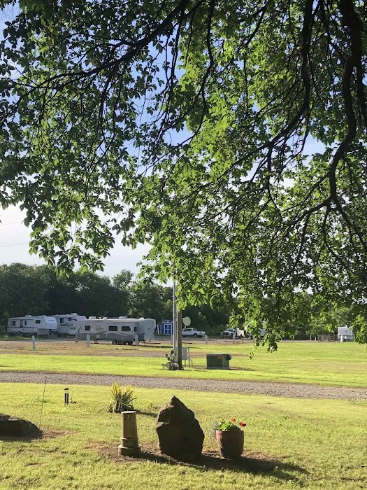 Danel's Den RV Campground Picture 3
