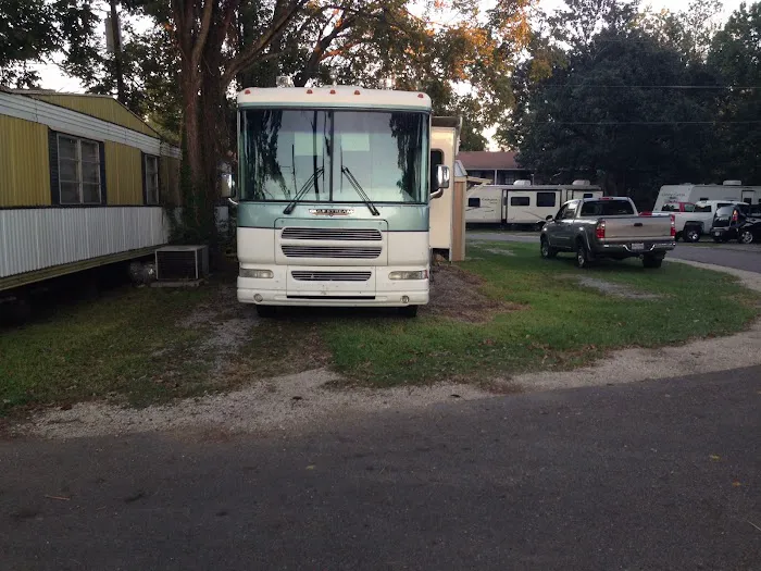 Courtney's RV Park, Baton Rouge Picture 3