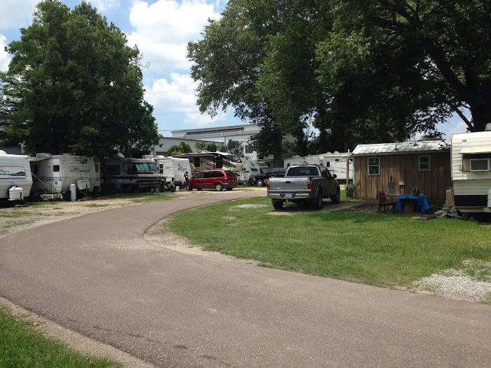 Courtney's RV Park, Baton Rouge Picture 6