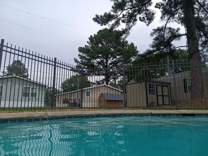 Little Lake Estates Picture 3