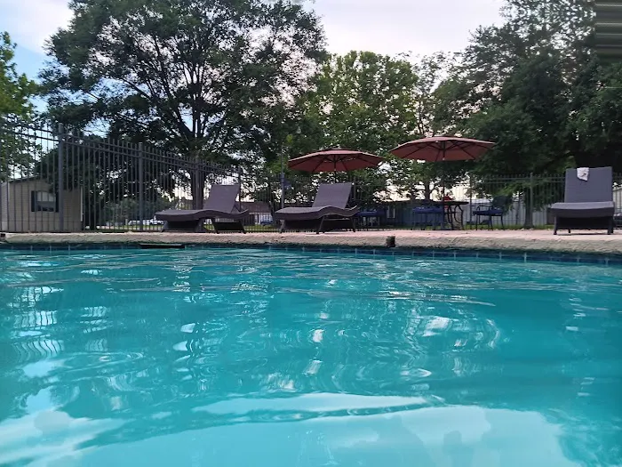 Little Lake Estates Picture 7