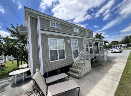 Okeechobee Landings RV Resort