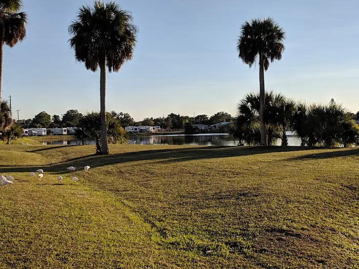 Okeechobee Landings RV Resort Picture 7