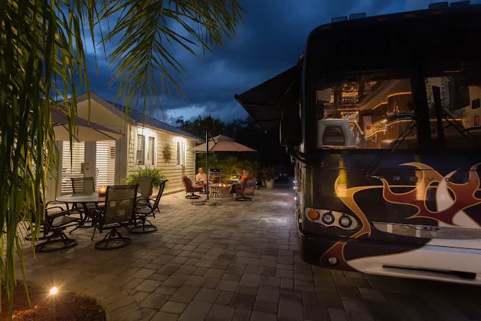RiverBend Motorcoach Resort Picture 9