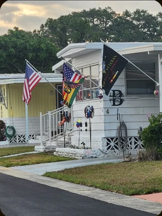 Oak Park Mobile Home Village Picture 2