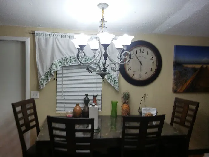 Twin Lakes Mobile Home Estates Picture 3