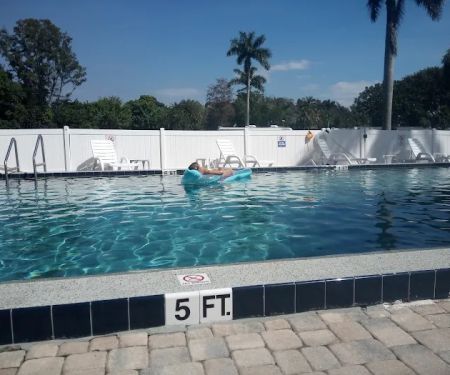 Crooked Hook RV Resort
