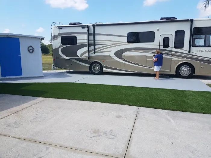 Paradise RV Lot Rental Picture 4