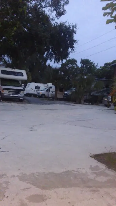 Palm Beach RV Park Picture 9