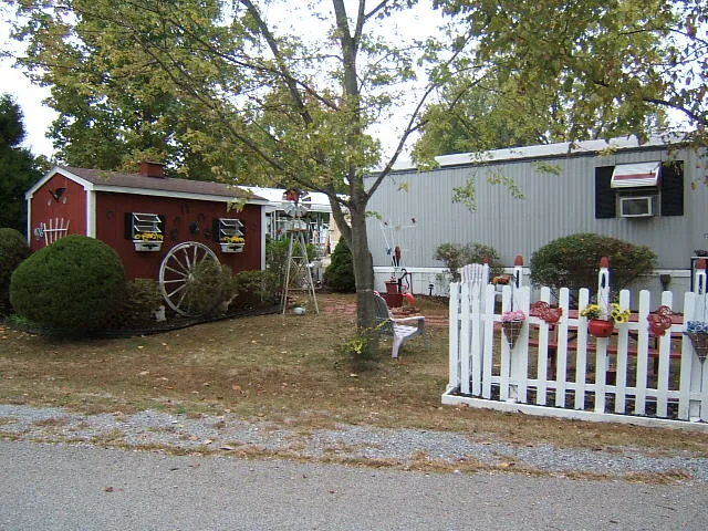 Rend Lake Mobile Home Park Picture 3