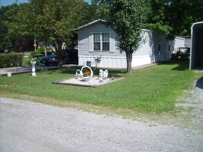 Rend Lake Mobile Home Park Picture 9
