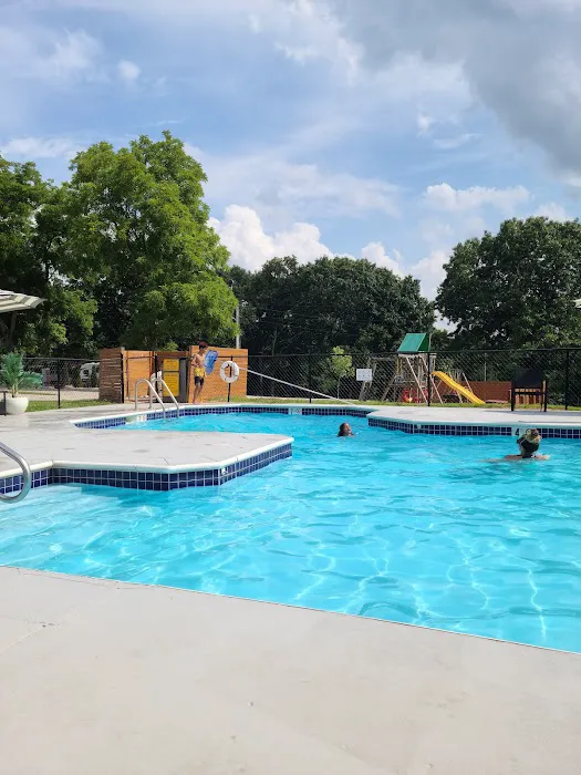 Lebanon / Bennett Spring KOA Holiday Picture 3