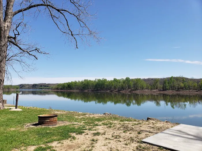 Ozark River RV Lot Rental Picture 4