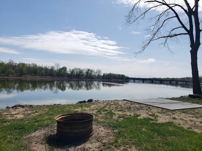 Ozark River RV Lot Rental Picture 6