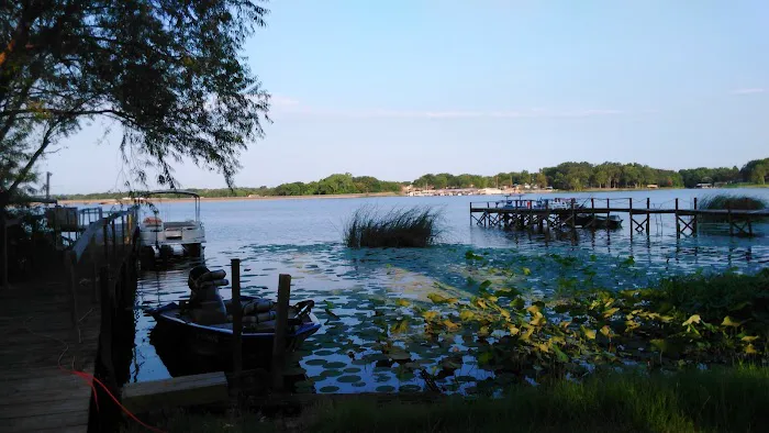 Duck Cove Trailer Park Picture 5