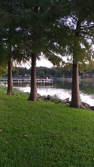 Duck Cove Trailer Park Picture 8