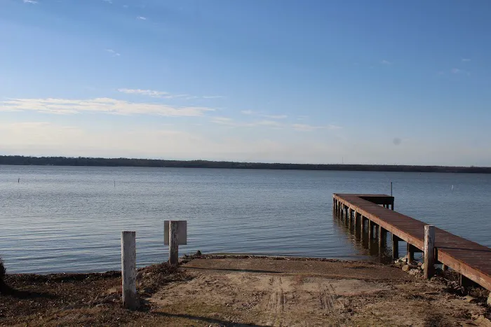 RL Waters Edge RV Park Picture 6