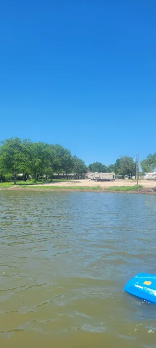 RL Waters Edge RV Park Picture 9